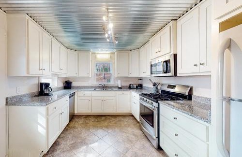 Moneta House | Evergreen