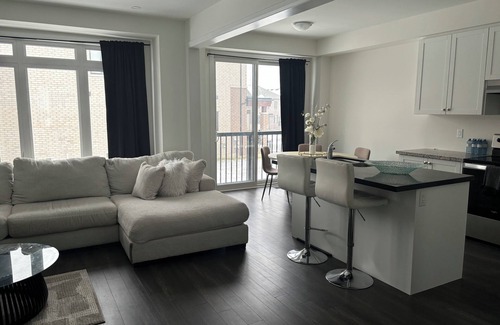 Whitby House | Eve’s Luxury Get Away