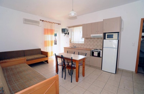 Kato Stalos Apartment | Evilion Hotel