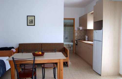 Kato Stalos Apartment | Evilion Hotel