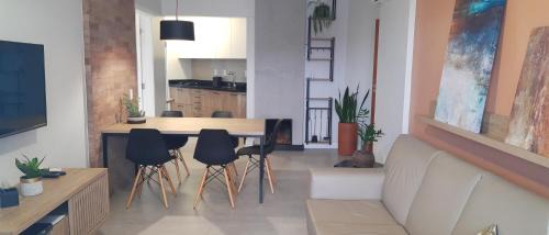 Ingleses Norte Apartment | Excelente Apto na Rua da Praia