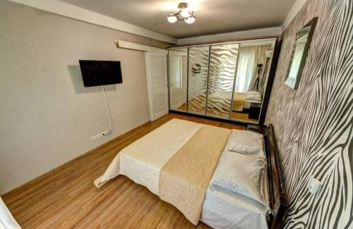 Pechers'kyi District Apartment | Excellent apartment Druzhby Narodov boulevard 3a. Lybedskaya metro station