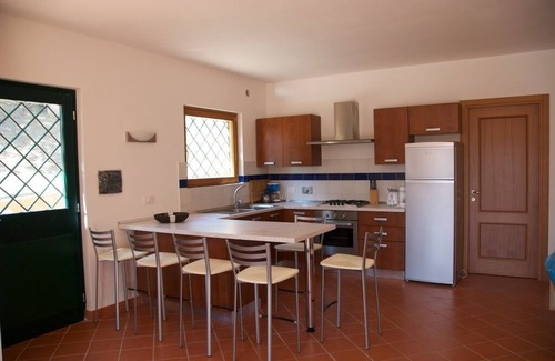 Bucine House | Excellently located ground floor property within a residence with pool