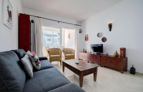 New Golden Mile Apartment | Exceptional Beachfront Complex with Pool in Costalita, Estepona