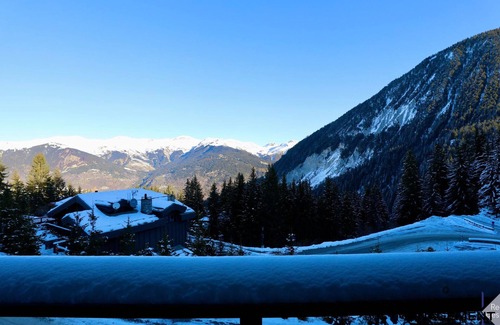 Courchevel Ski Chalet | Exceptional chalet in Courchevel Moriond near the slopes