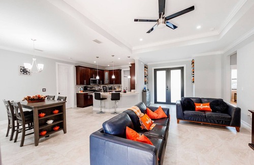 Rural Estates House | Exceptional family-friendly home for your next vacation or getaway
