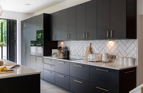 Albourne Apartment | Exceptional House Hot Tub I Parking I Nature I 9 miles from Brighton
