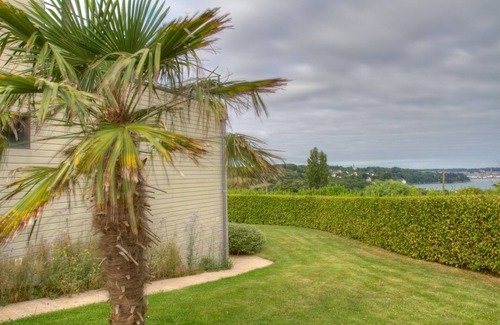 Kerlaz House | Exceptional house overlooking the Bay of Douarnenez 2 steps from the beach of Ris