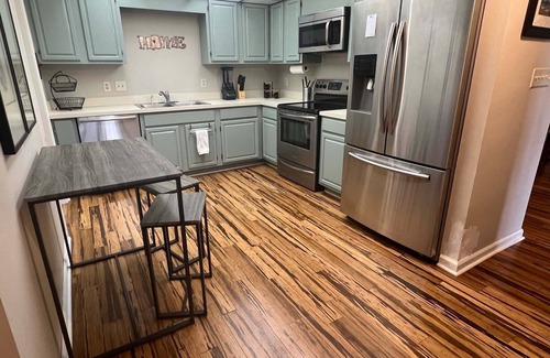 Glen Iris Condo | Exceptional Location & Privacy. Close to UAB, Downtown, and Major Hospitals.