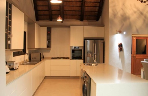 Hoedspruit Cabin | Exceptional location since located directly on the edge of the savannah.