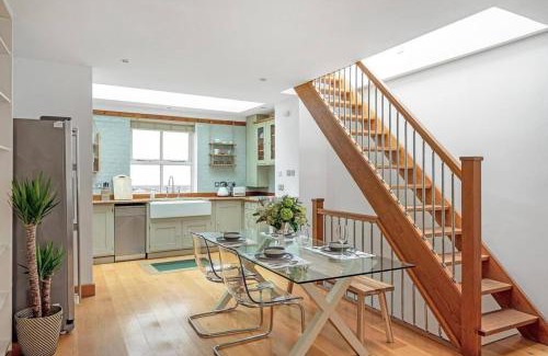 Chelsea Apartment | Exceptional Mews House in Chelsea