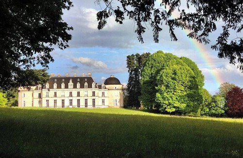 Benais House | Exceptional pavilion with direct access to the grounds of the Château Royal de Benays