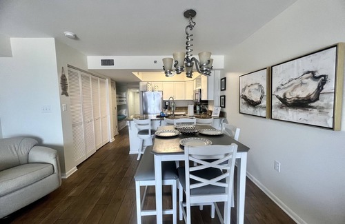 Orange Beach Condo | Exceptional Reviews -Direct Beach View- incredible sunsets, no parking fee!