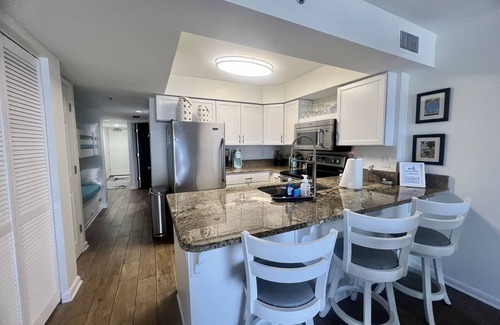 Orange Beach Condo | Exceptional Reviews -Direct Beach View- incredible sunsets, no parking fee!