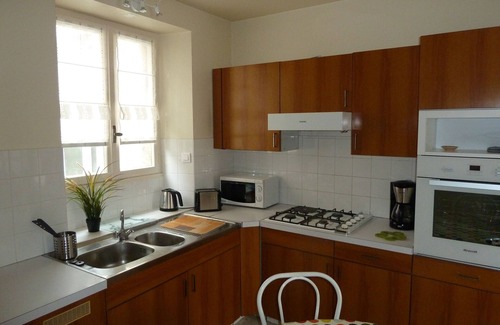 Concarneau Apartment | EXCEPTIONAL view of the marina and Ville Close, Center Ville, T2 *