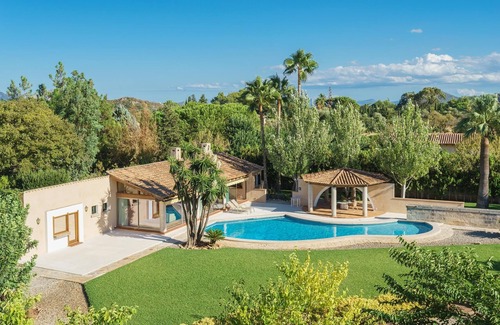 Pollensa Villa | Exceptional Villa for a couple. Private pool and tennis court. Free WIFI.