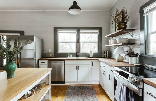 Athens House | Exceptionally Decorated Home Close to 5 Points
