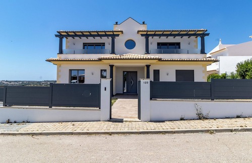 Castro Marim Villa | Exceptionally spacious 5 bed villa with swimming pool, snooker table - 155319/AL