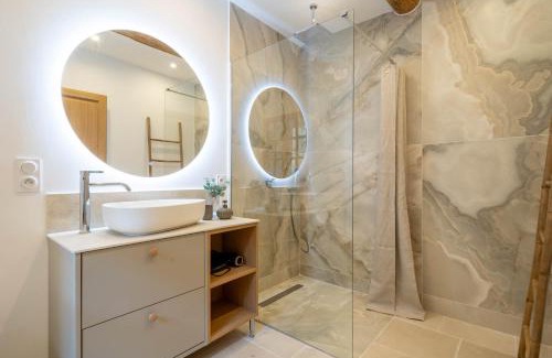 L'Isle-sur-la-Sorgue Villa | Exceptionnel - Couvent entièrement rénové - classé Patrimoine - Piscine, au calme et à 100 m du coeur de l'Isle