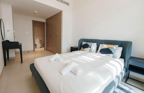 Nad Al Sheba Apartment | Exclusive 2BR With City View