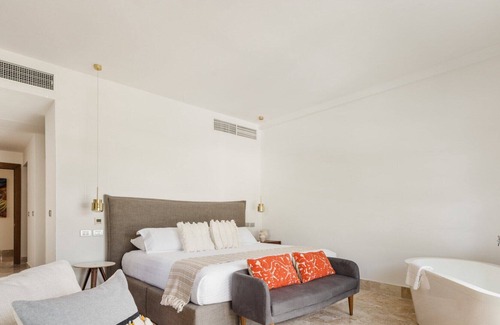 Punta Sam Apartment | Exclusive 3BR Apt - Rooftop, beach