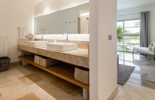 Punta Sam Apartment | Exclusive 3BR Apt - Rooftop, beach