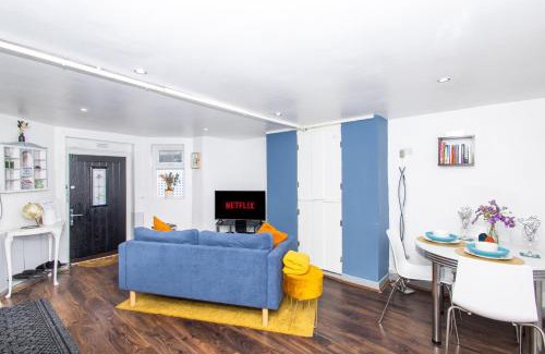 Chapeltown Apartment | Exclusive Apartment - close to centre, contactless entry, free parking, WiFi & Netflix