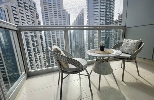 Downtown Dubai Apartment | Exclusive Apt w/Burj Khalifa Next Door