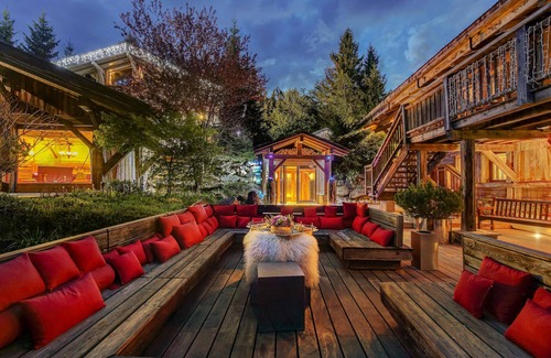 Demi-Quartier Ski Chalet | Exclusive Chalet Demi-Quartier · Mont Blanc View