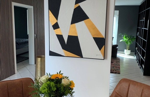 Kaiserslautern Apartment | Exclusive city apartment with balcony and a 4-minute walk to the city center