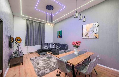Ujlipotvaros Apartment | Exclusive Downtown Apartment with AC