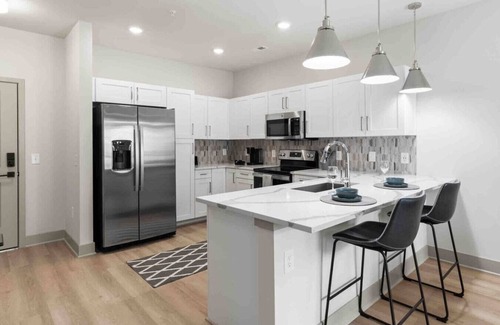 East Raleigh Apartment | Exclusive Living 5 Min From Downtown