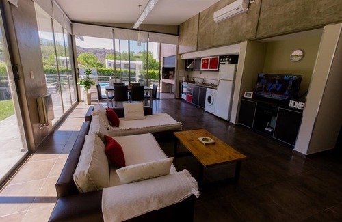 Rincon del Atuel Ski Chalet | Exclusive Mountain Chalet in Atuel Canyon with Swimming Pool, Jacuzzi and Waterfall