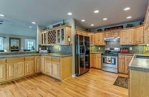 Ellijay Cabin | Exclusive private mountain and lake vacation in the Cohutta wilderness