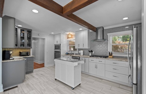 Wilmington House | Exclusive Property with Pool, Hot Tub, and Gym