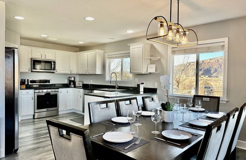 Moab South Valley House | Exclusive Retreats 6 Bedroom 6 Bath Desert Paradise with Private Heated Pool