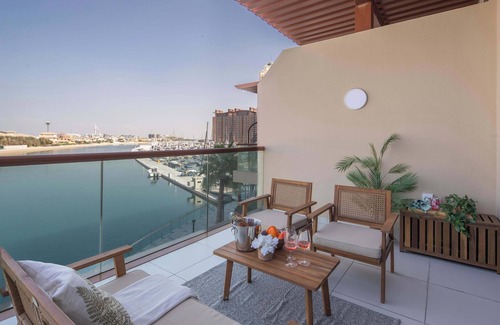 Old Dubai Apartment | Exclusive Studio in Palm Jumeirah with Sea Views