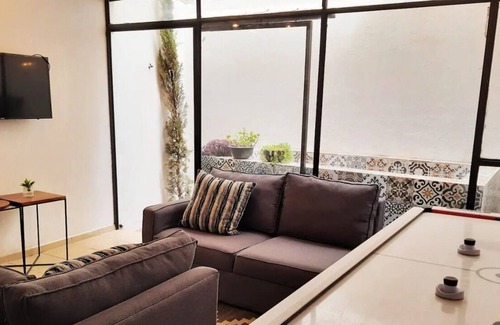 Zapopan Hotel | Exclusivo Bugambilias LukasaHome alberca
