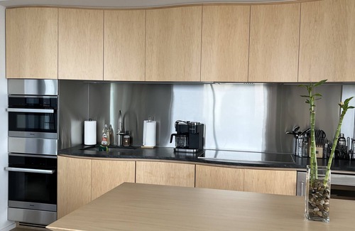 Coal Harbour Condo | Executive corporate stay in beautiful Coal Harbour.