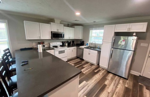 Sulphur House | Executive Housing for Professionals on short assignment to SWLA.