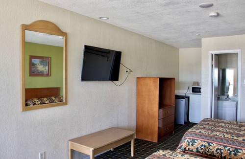 Central Arlington Hotel | Executive Inn of Arlington, Near AT&T Stadium