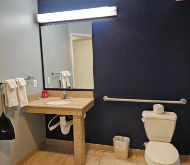 Naples Hotel | Executive Inn & Suites Extended Stay - Vernal