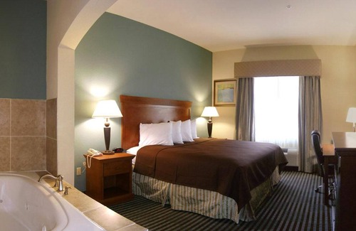 Marlin Hotel | Executive Inn & Suites
