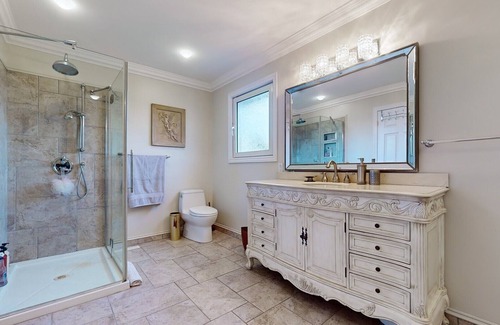 East Credit House | Executive Luxury Home Rental in Streetsville, Mississauga
