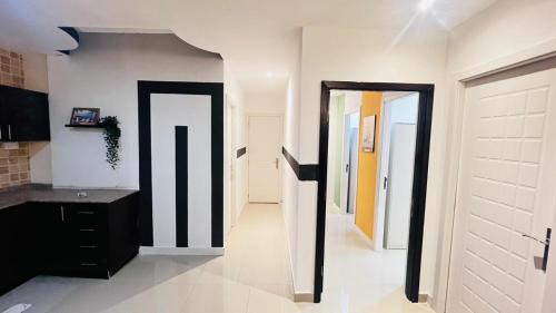 Al Barsha 1 House | Executive Suite Room in Barsha 1 Near MOE Metro