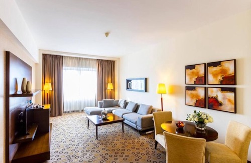 Al Muraqqabat House | Executive Suite Room Near Boracay Night Club