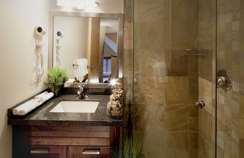Whistler Village Hotel | Executive - The Inn at Whistler Village