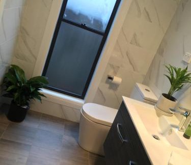 Bathurst Villa | Executive Villa, private 2 bedroom in ideal location
