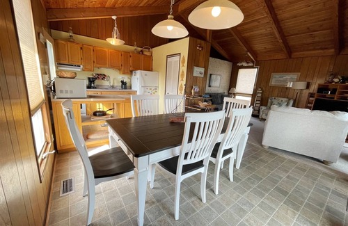 Hatteras Cottage | Exhale is Pet Friendly and close to Teach's Lair Marina and at the southern end of Hatteras Village!