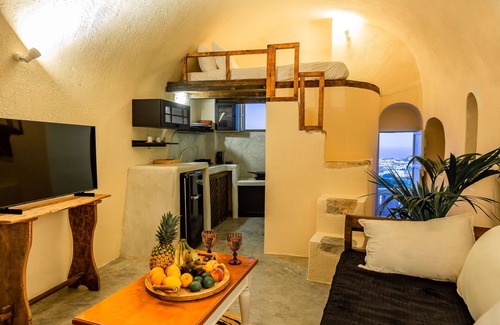 Emporio House | Exi Castle Suites